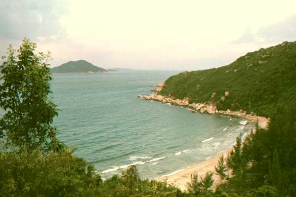 Lo Kai Wan Bay could have been lovely if it hadn't been for the litter